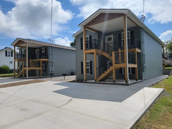 517 Hendrickson St #B, Clinton, TN 37716