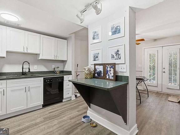 5th image of 385 Ralph McGill Blvd NE APT D