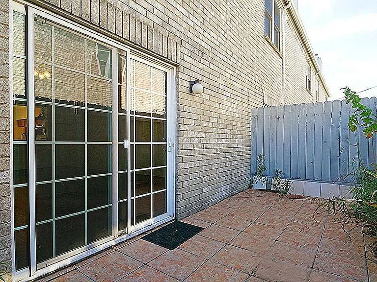 7659 Cambridge St — Photo 14
