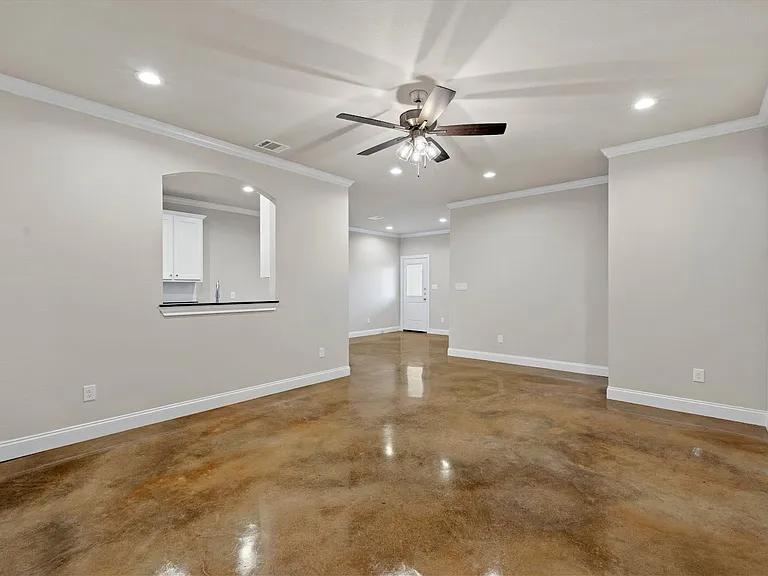 2409 Sloan Cir #A — Photo 13