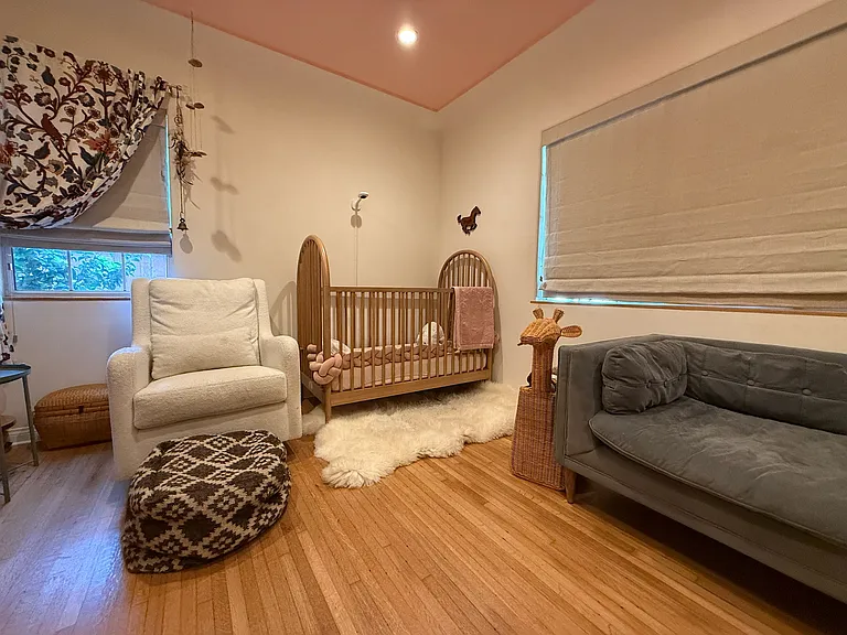 2591 Amherst Ave — Photo 18