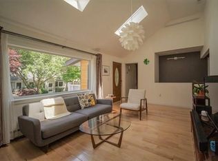 51 Glen Ave #51, Newton Center, MA 02459