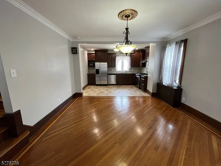 364 Chestnut St — Photo 6