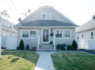 1288 Langdon Blvd, Rockville Centre, NY 11570