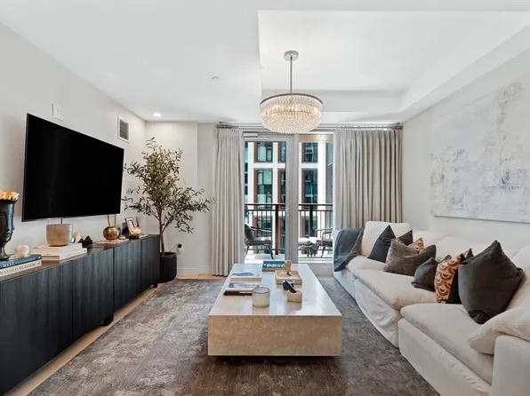 135 Seaport Blvd #1009, Boston, MA 02210