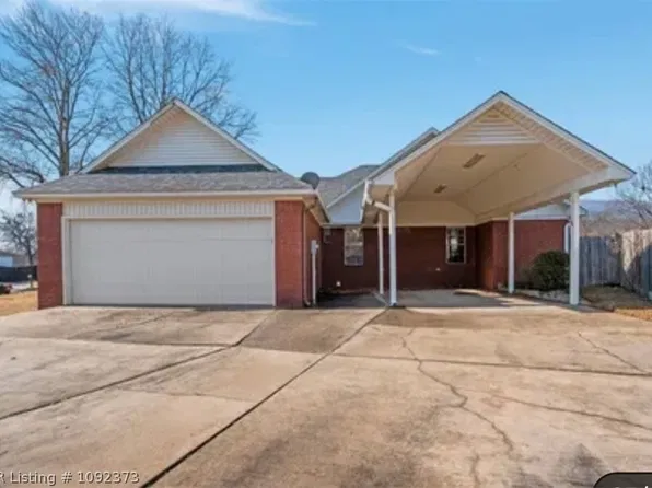 2200 Redwood Ln, Poteau, OK 74953