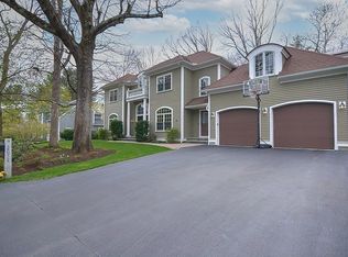 9 Argyle Ave, Wellesley, MA 02482