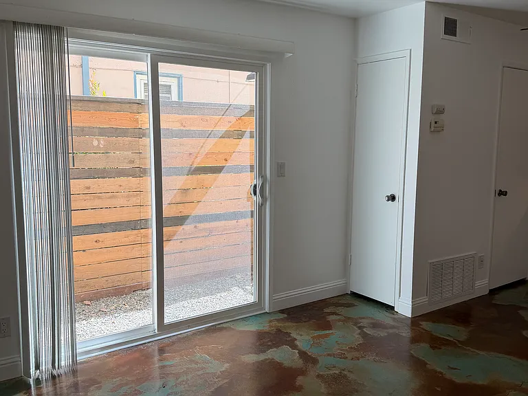 2415 P St #3 — Photo 3