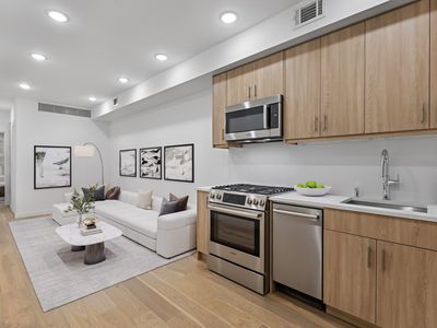 364 8th St #1L, Jersey City, NJ, 07302