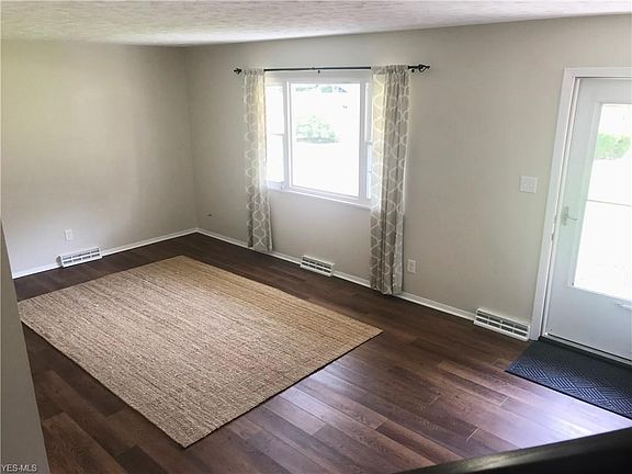 2nd image of 109 Manchester Dr