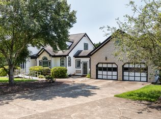 2517 Oakes Plantation Dr, Raleigh, NC 27610