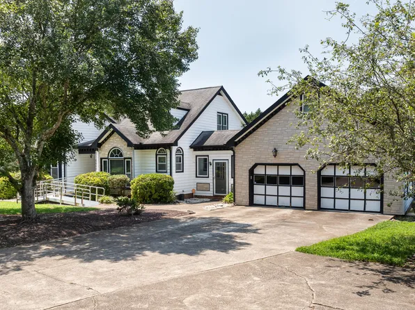 2517 Oakes Plantation Dr, Raleigh, NC 27610