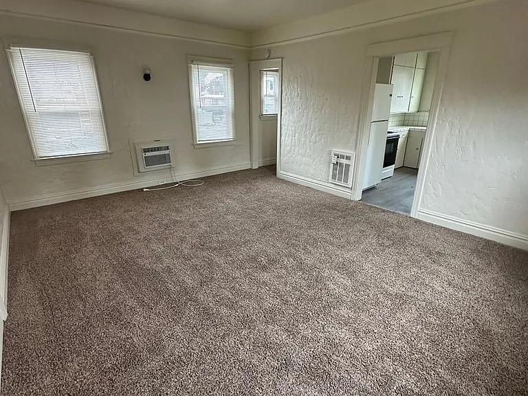 46 W 18th St — Photo 3
