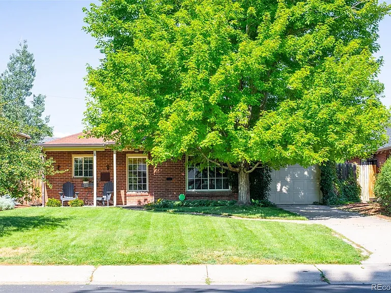 2841 Kearney St — Photo 2