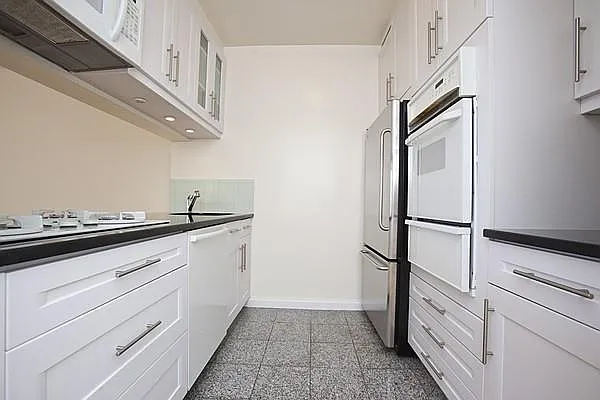 Rented by Sumitomo Real Estate Sales | media 2