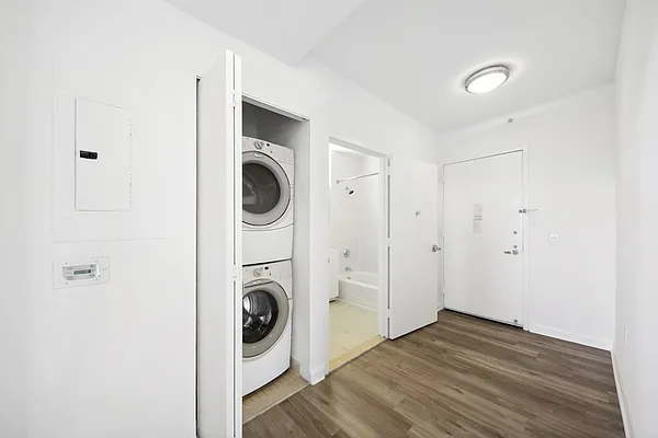 Rented by Greystar | media 5