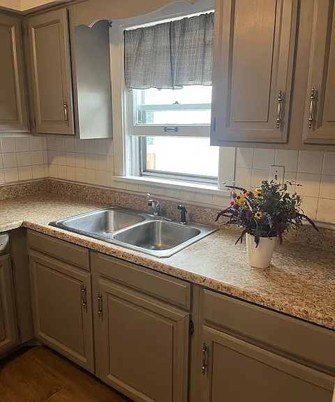 2092 Lincoln Ave #LOWER — Photo 6