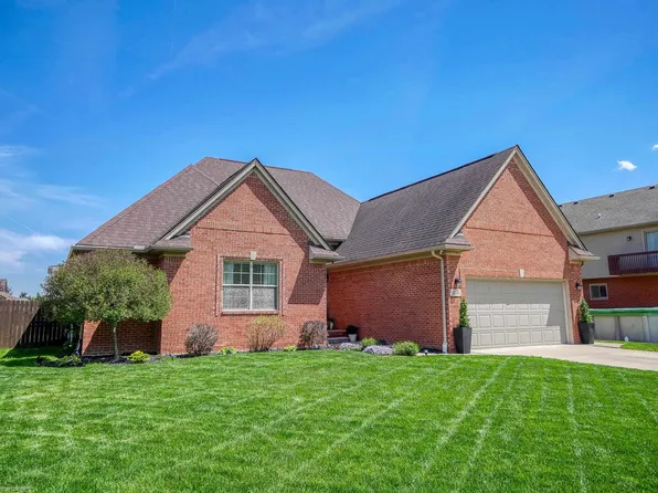 53100 Kakos Dr, Chesterfield, MI 48051
