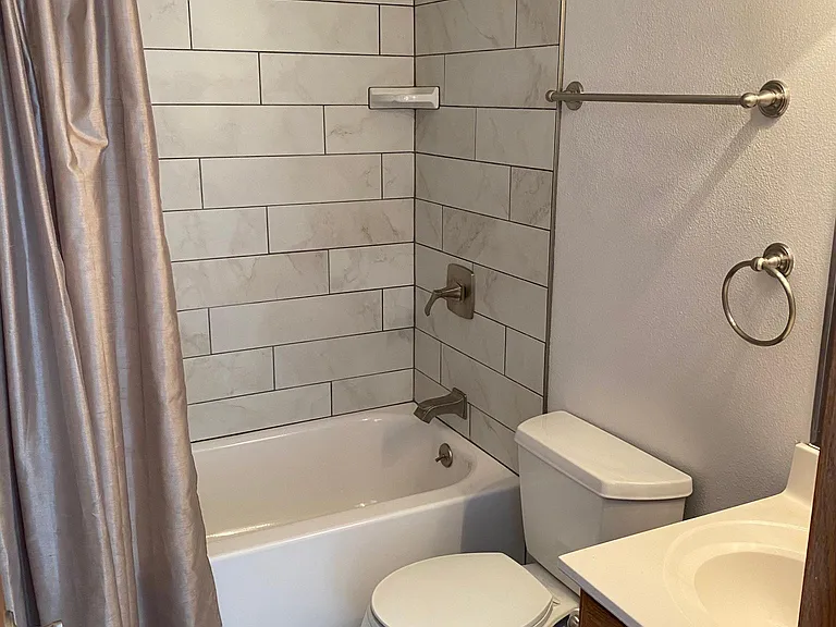2900 Shadow Creek Dr #D208 — Photo 10