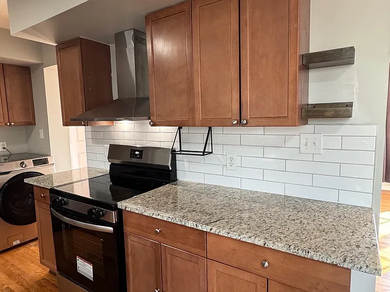 14780 Jordan Ln — Photo 19