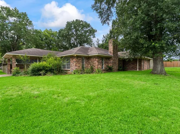 2103 Taylor St, Waller, TX 77484