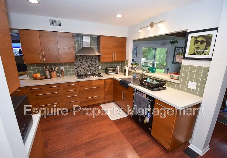 4355 Whittier Ct — Photo 6