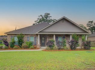 9056 Redberry Dr, Mobile, AL 36695