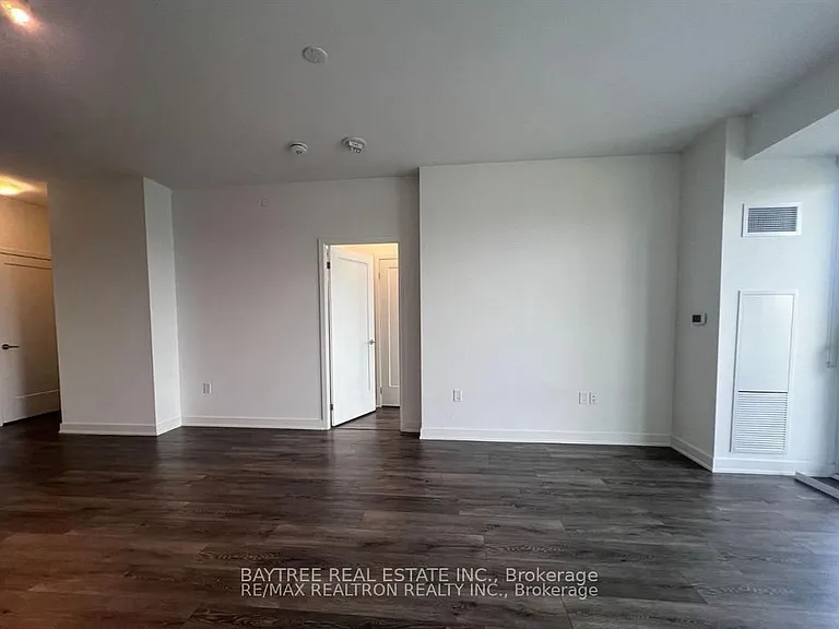 105 Oneida Cres #1107 — Photo 5