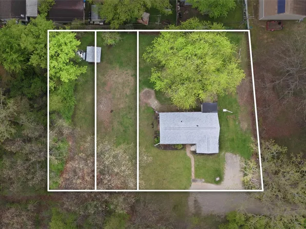 20052 Pine St, Brownstown, MI 48174