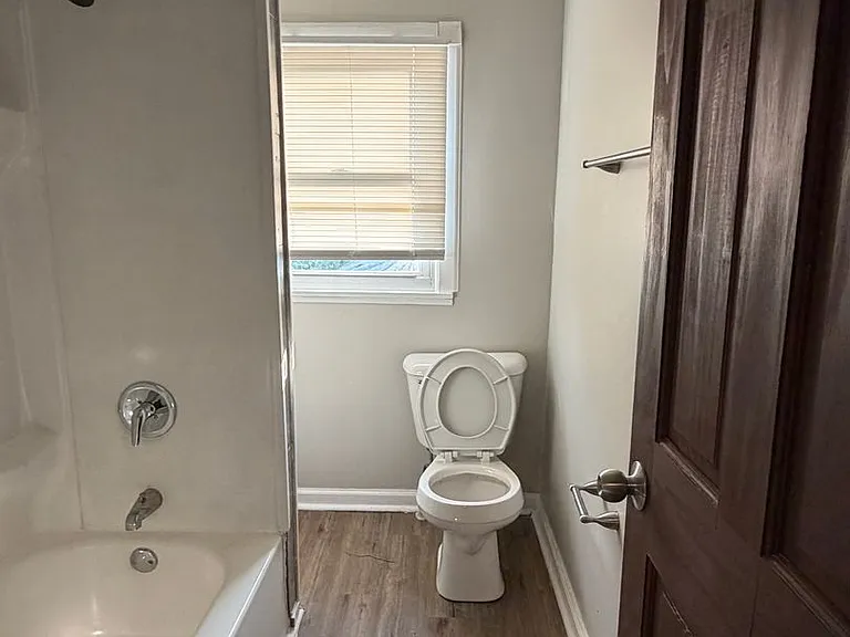 810 N Dearborn St — Photo 15