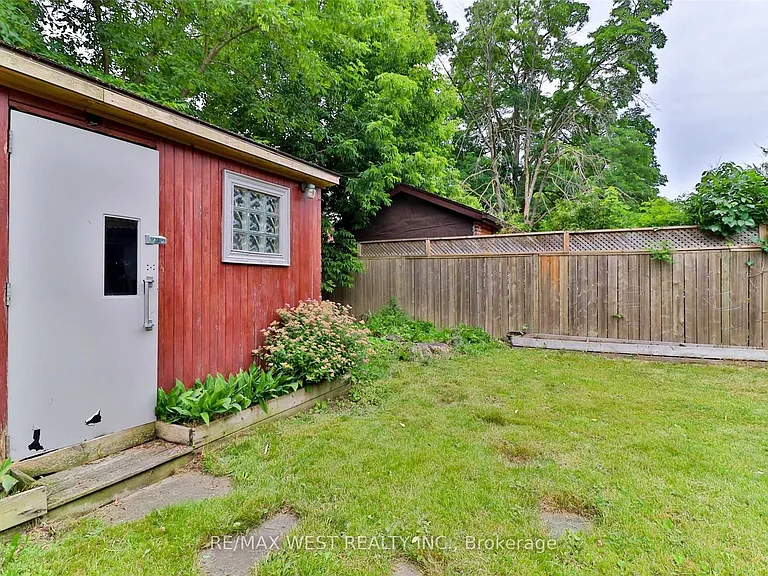 2354 Gareth Rd #MAIN — Photo 24