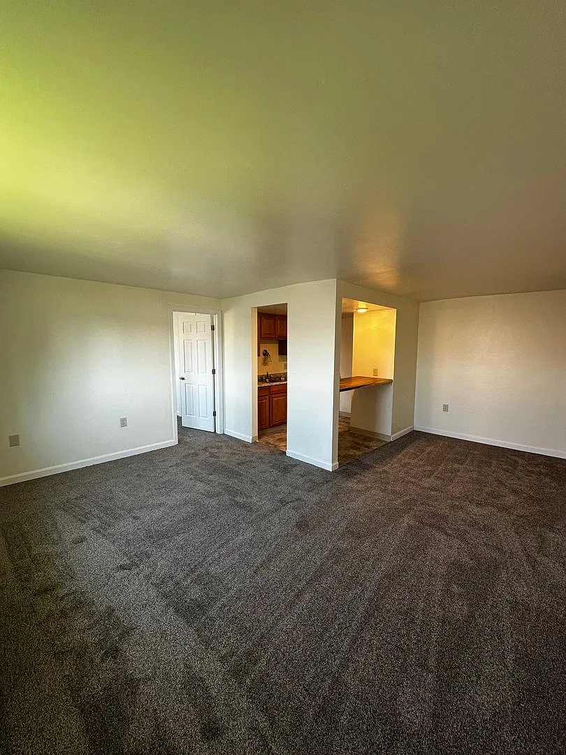 209 Whitestown Village — Photo 3