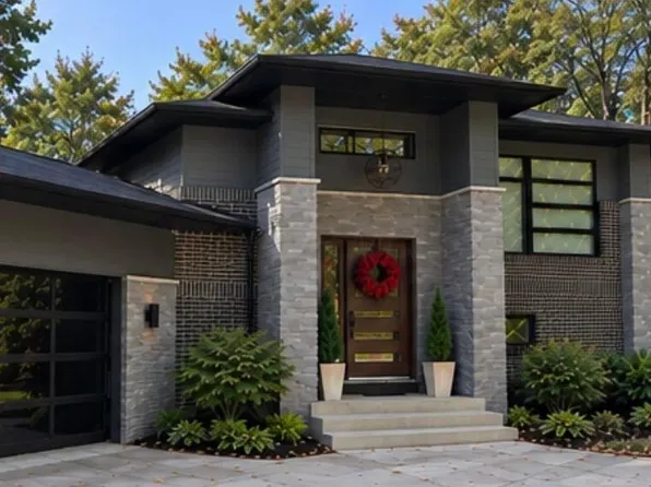 101 Lake Bluff Dr, Columbus, OH 43235