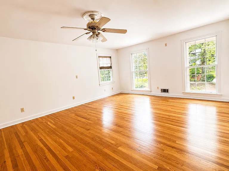 545 Coldstream Ct — Photo 20