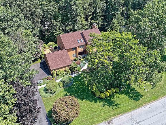 5th image of 3 Bear Brook Ct