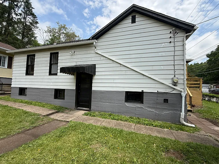 3113 Auberle St — Photo 12