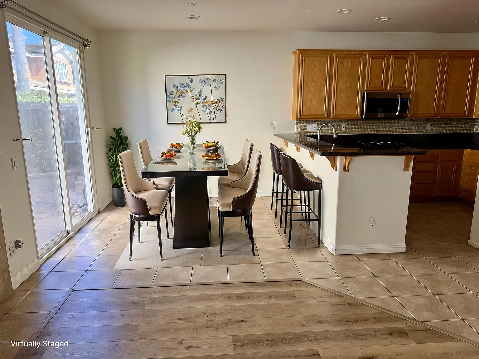 3 bed, 2.5 bath, 1410 sqft, $4,250 — Photo 3