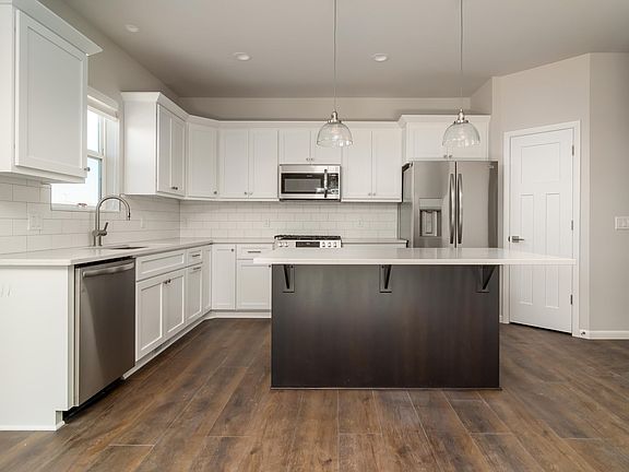 4th image of 5623 Golden Dusk Pkwy