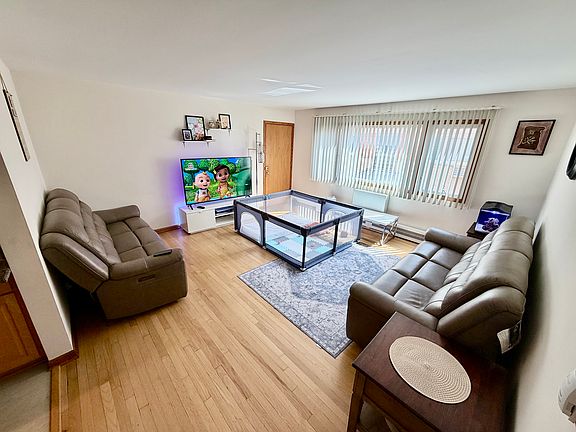4th image of 5450 W Higgins Ave APT 6