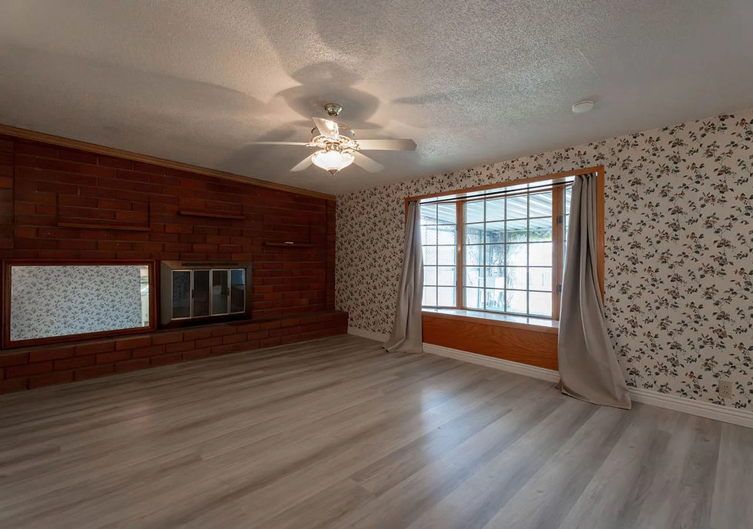 5185 Sun Valley Drive, Las Vegas, NV 89122 — Photo 4