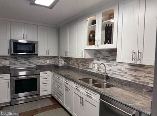 200 N Pickett St APT 305, Alexandria, VA