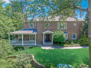 44 Mountain Cut, Manhasset, NY 11030