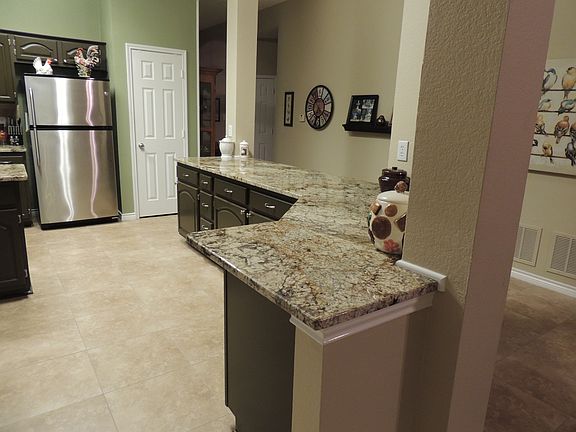 5th image of 208 S Westgate Way