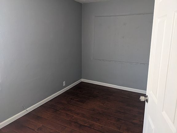 2nd image of 315 Princeton Dr SE APT A