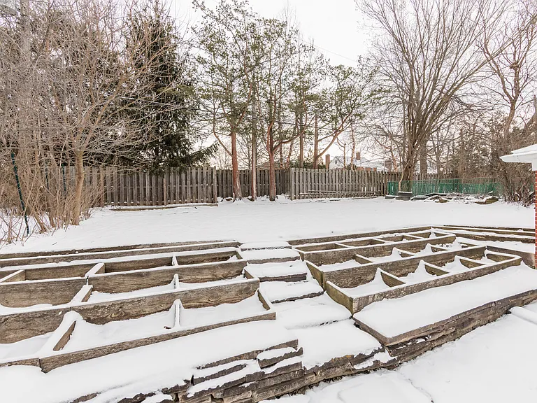 2539 Warrensville Center Rd — Photo 39