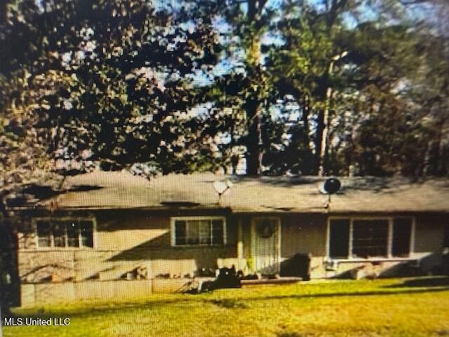 1st image of 746 Dorgan St