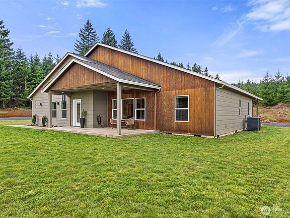 5th image of 527 Tennessee Road