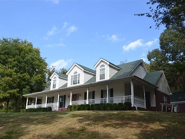 1st image of 67 Oakwood Dr
