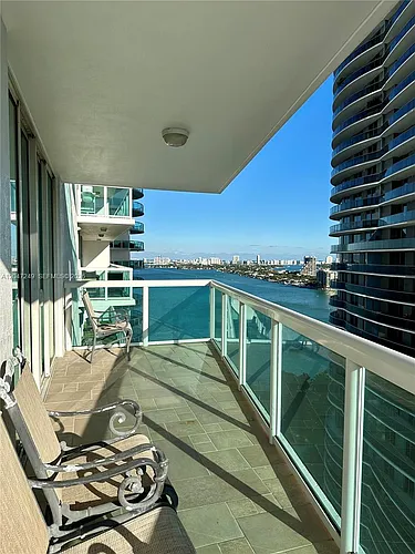 1800 N Bayshore Dr #2315 Photo 1