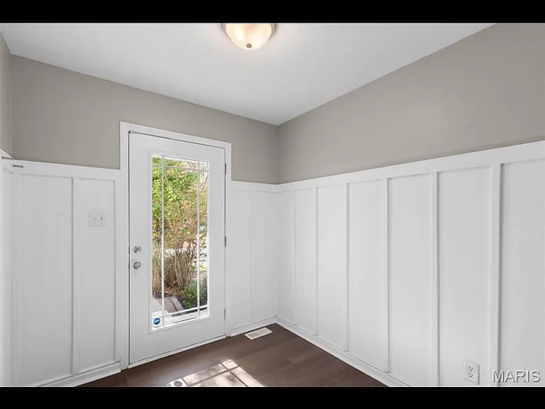 427 Parkgate Dr — Photo 7